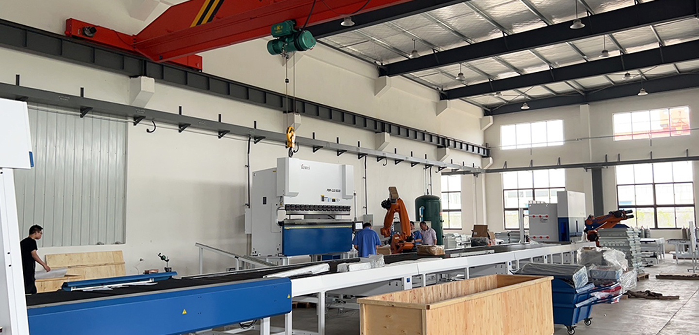 Blechbearbeitungsausr&uuml;stung