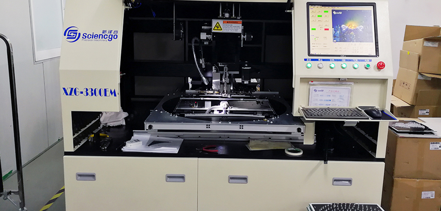 Ausr&uuml;stung zur Leuchtenproduktion