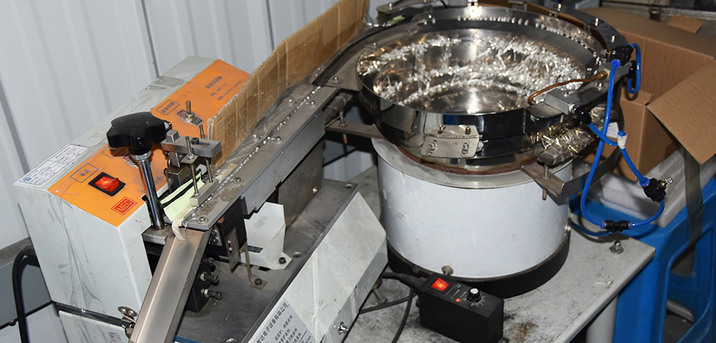 Ausr&uuml;stung zur Leuchtenproduktion