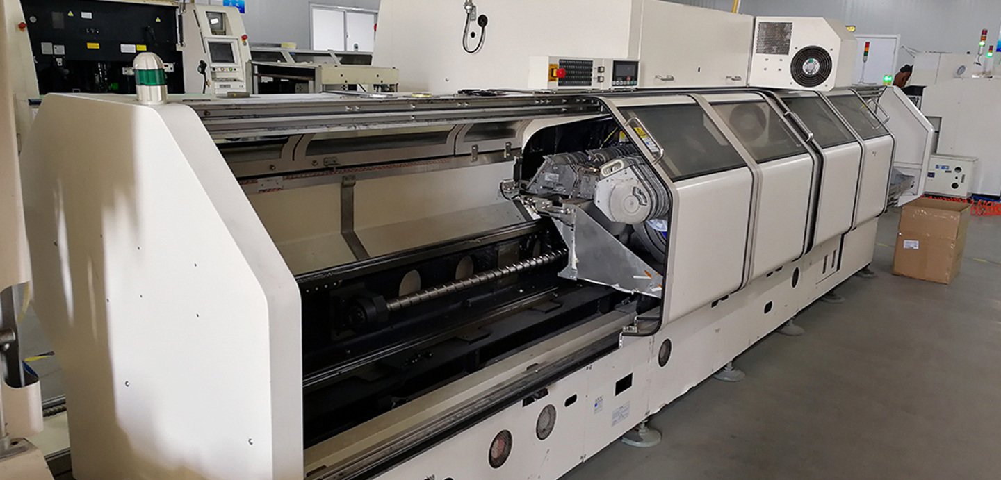 Ausr&uuml;stung zur Leuchtenproduktion