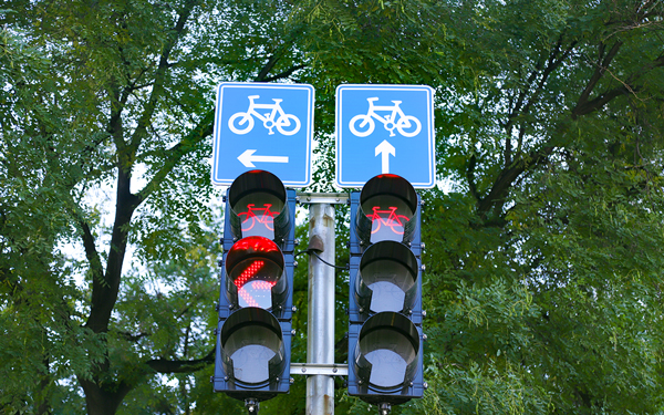 400 Hochleistungs-Einzelleuchten mit 8 Countdowns + Mastkomponenten, standardisierte Phase II, Haidian Zhongguancun East Road