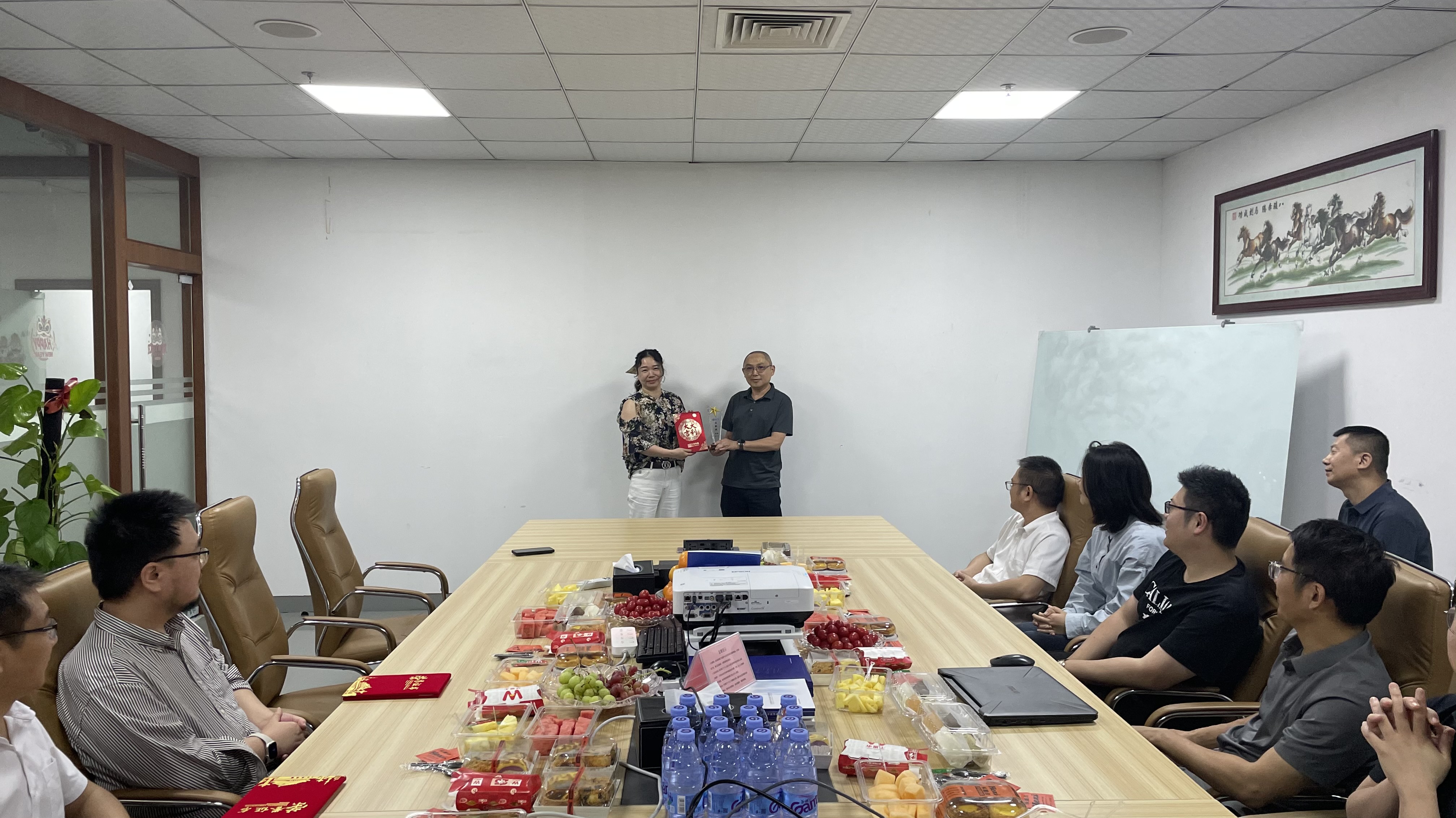 FAMA belohnt das Kernteam für Forschung und Entwicklung FAMA belohnt das Kernteam für Forschung und Entwicklung