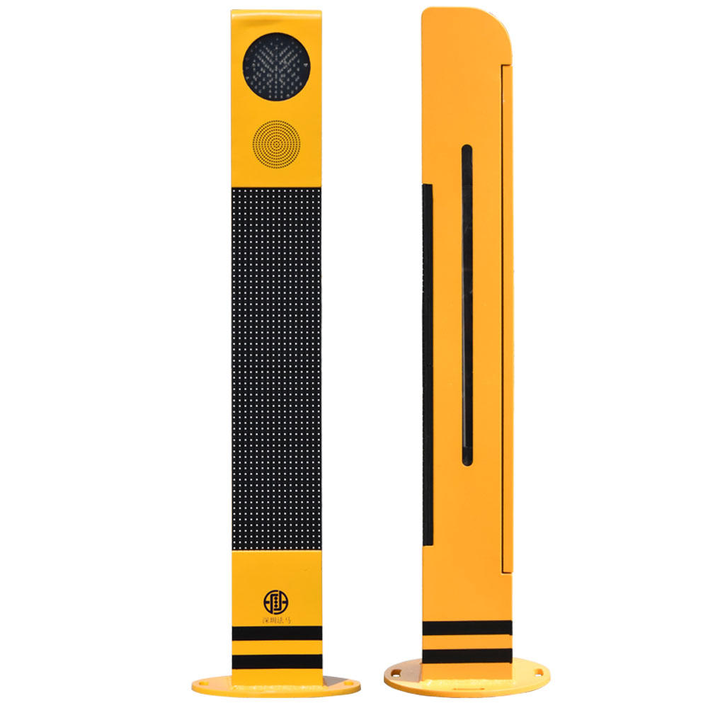 Fußgänger-Lichtmast mit modularem Schirm