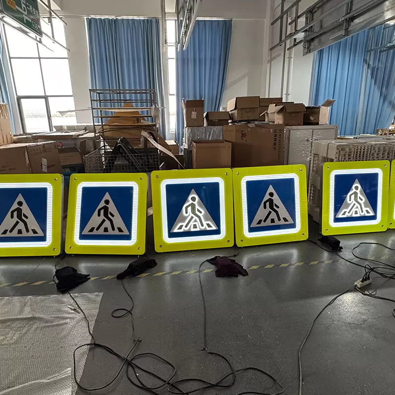 solarbetriebene Zebrastreifen-Schilder solarbetriebene Zebrastreifen-Schilder